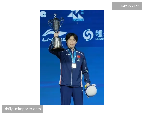 王楚钦赛前啃汉堡，转头赢球拿百万奖金